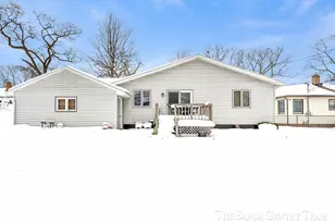831 West St, Muskegon, MI 49442 - Photo 2