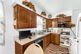 831 West St, Muskegon, MI 49442 - Photo 10