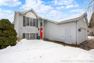 3334 Hazelnut Dr NW, Grand Rapids, MI 49504 - Photo 2