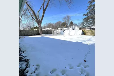 1112 Tulip Drive, Sturgis, MI 49091 - Photo 4