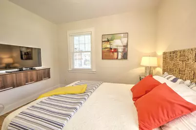 314 Van Buren Street, South Haven, MI 49090 - Photo 12