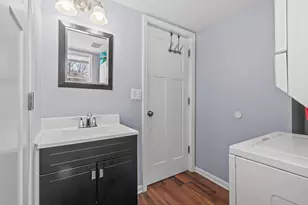 34101 Harlowshire St, Farmington, MI 48335 - Photo 16