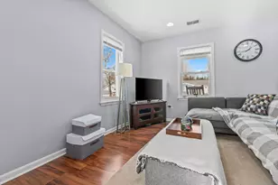 34101 Harlowshire St, Farmington, MI 48335 - Photo 8