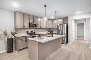 17549 Beechwood Ln, Spring Lake, MI 49456 - Photo 4