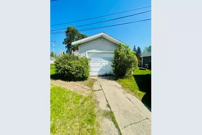 404 W Court Street, Ludington, MI 49431 - Photo 4