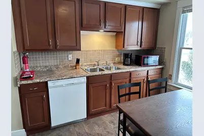 535 Archer Avenue #Upper Apt. 2, Saint Joseph, MI 49085 - Photo 10