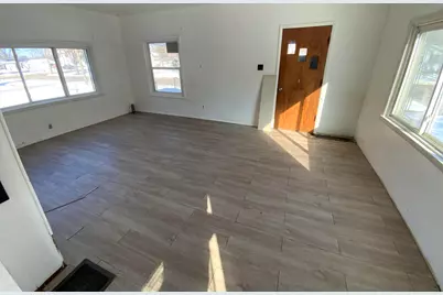 609 W Center Street, Albion, MI 49224 - Photo 2