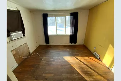 609 W Center Street, Albion, MI 49224 - Photo 4