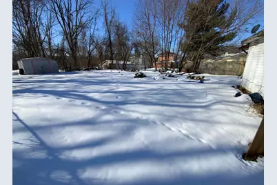 609 W Center Street, Albion, MI 49224 - Photo 12