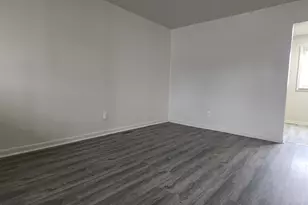 720 Calder Ave, Ypsilanti, MI 48198 - Photo 2