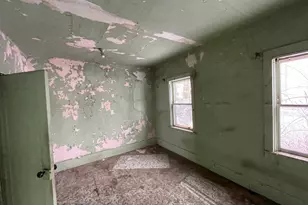 697 W Grand Ave, Muskegon, MI 49441 - Photo 14