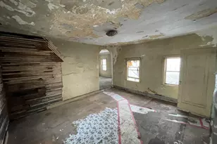 697 W Grand Ave, Muskegon, MI 49441 - Photo 10