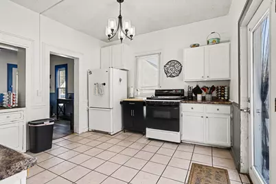 427 E Division Street, Vicksburg, MI 49097 - Photo 8