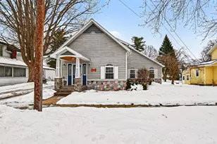 224 Pleasant Ave SE, Caledonia, MI 49316 - Photo 2