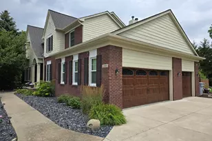 53100 Shinnecock Dr, South Lyon, MI 48178 - Photo 4