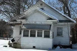 956 Union St, Benton Harbor, MI 49022 - Photo 1