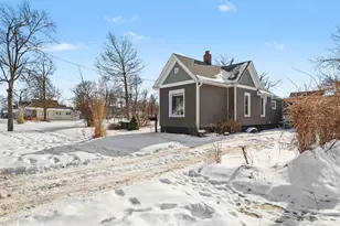 99 Winter St, Battle Creek, MI 49015 - Photo 2