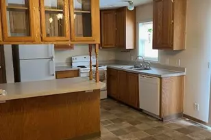 6754 Paw Paw Ave, Coloma, MI 49038 - Photo 10