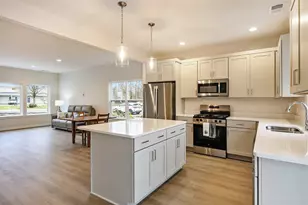 2031 Topaz Ln, Portage, MI 49002 - Photo 8