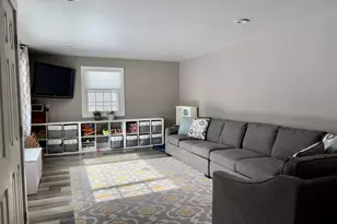 1324 Crandall Ave, Norton Shores, MI 49441 - Photo 6