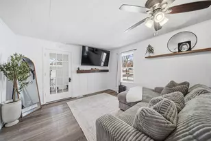 509 E Bird St, Jackson, MI 49203 - Photo 8