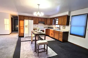 710 Madison St, Bellevue, MI 49021 - Photo 6