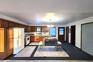 710 Madison St, Bellevue, MI 49021 - Photo 4