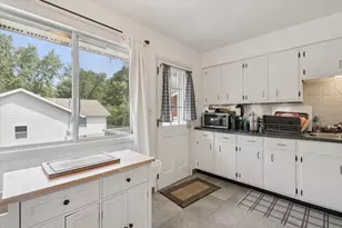 7039 Curtis Dr, Coloma, MI 49038 - Photo 10