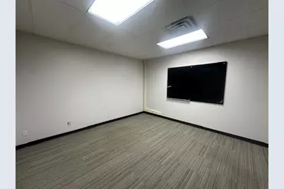 209 E Washington Avenue #Suite 2, Jackson, MI 49201 - Photo 2