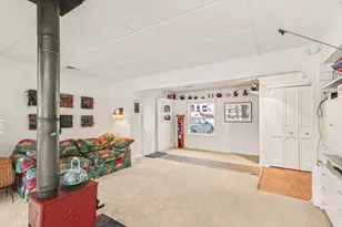 2248 Crest Dr, Kalamazoo, MI 49008 - Photo 2