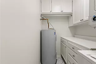 35934 Ann Arbor Trail, Livonia, MI 48150 - Photo 16