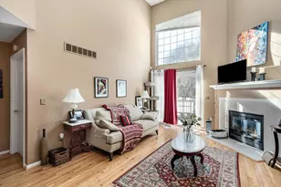 2255 Crystal Crossing Dr, Howell, MI 48843 - Photo 4