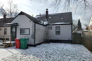 24360 Flower Ave, Eastpointe, MI 48021 - Photo 2