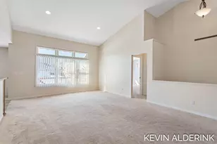 2325 Valarie Dr, Zeeland, MI 49464 - Photo 10