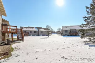 2325 Valarie Dr, Zeeland, MI 49464 - Photo 2