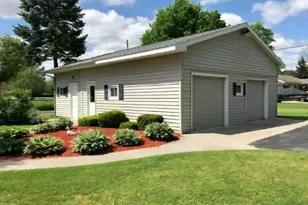 167 S Division St, Hesperia, MI 49421 - Photo 2