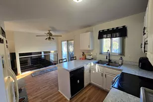 127 S John Hix St, Westland, MI 48186 - Photo 4