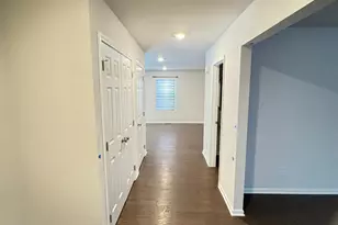 616 Countryside Dr, Chelsea, MI 48118 - Photo 2