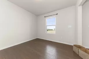 616 Countryside Dr, Chelsea, MI 48118 - Photo 6