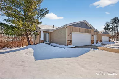 78 Brewer Park Circle SE, Grand Rapids, MI 49548 - Photo 2