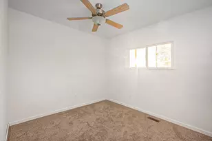 2249 E Montgomery Rd, Hillsdale, MI 49242 - Photo 20