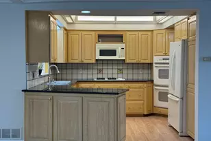 21154 Hale St, Clinton Twp, MI 48036 - Photo 14