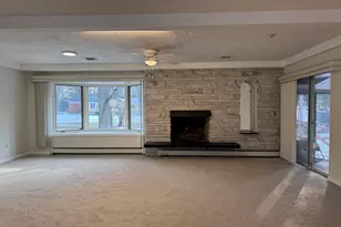 21154 Hale St, Clinton Twp, MI 48036 - Photo 12