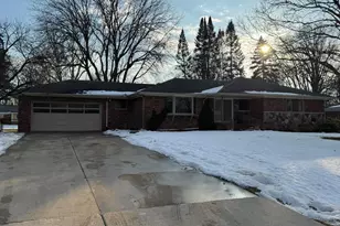 21154 Hale St, Clinton Twp, MI 48036 - Photo 2