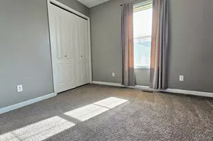 10513 Loughrea Ln, Cement City, MI 49233 - Photo 16