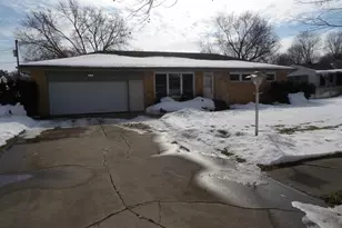 415 Remus Dr, Buchanan, MI 49107 - Photo 4