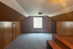 21004 Syracuse Ave, Warren, MI 48091 - Photo 16