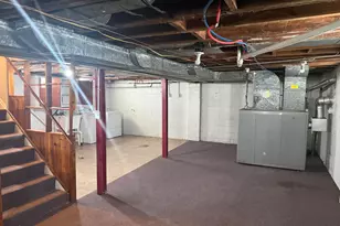 21004 Syracuse Ave, Warren, MI 48091 - Photo 18