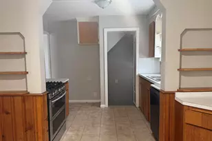 21004 Syracuse Ave, Warren, MI 48091 - Photo 8