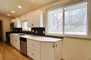 2618 Bond St, Niles, MI 49120 - Photo 10